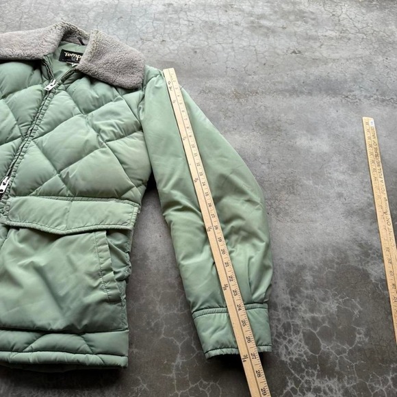 True vintage 1970's Tempco Mint Green Goose Down fur collar puffer quilt jacket - Picture 8 of 8